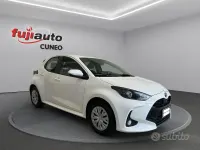 Usata Toyota Yaris Active 116 CV (85 kW) 2022 Super white Utilitaria