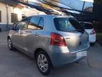 Usata Toyota Yaris 69 CV (50 kW) 2007 Argento Utilitaria