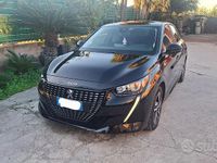 Usata Peugeot 208 Allure 100 CV (73 kW) 2023 Nero Utilitaria