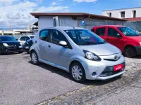 Usata Toyota Aygo Connect Style 68 CV (50 kW) 2014 Argento Utilitaria