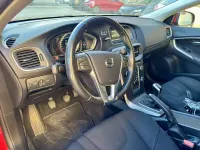 Usado Volvo V40 Kinetic 120 CV (88 kW) 2017 Rojo Berlina