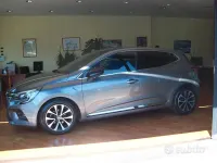Usata Renault Clio V Techno 101 CV (74 kW) 2023 Grigio Berlina