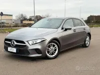 Usata Mercedes A180 116 CV (85 kW) 2019 Grigio Berlina