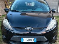 Usata Ford Fiesta 71 CV (52 kW) 2010 Nero Berlina