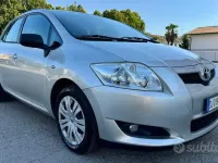 Usata Toyota Auris Sol 124 CV (91 kW) 2007 Grigio Utilitaria