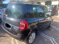 Usata Renault Modus 75 CV (55 kW) 2012 Nero Monovolume