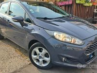 Usata Ford Fiesta 75 CV (55 kW) 2014 Grigio Utilitaria