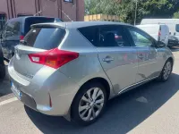 Usata Toyota Auris Hybrid Lounge 99 CV (72 kW) 2015 Grigio Berlina