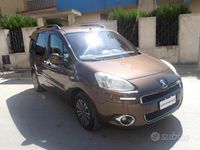 Usata Peugeot TePee Outdoor 92 CV (67 kW) 2013 Marrone Berlina
