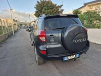 Usata Toyota RAV4 136 CV (100 kW) 2006 SUV