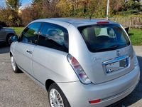 Usata Lancia Ypsilon 69 CV (50 kW) 2011 Grigio Utilitaria