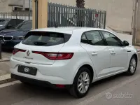 Usata Renault Mégane IV Business 116 CV (85 kW) 2019 Bianco Berlina