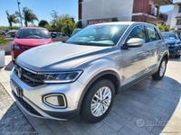 Usata VW T-Roc Life 110 CV (80 kW) 2023 Grigio SUV