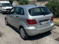 Usata Mercedes B180 109 CV (80 kW) 2006 Argento Monovolume