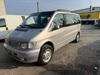 Usata Mercedes V220 122 CV (89 kW) 2000 Grigio Monovolume
