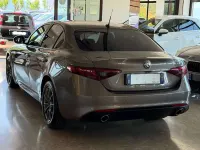 Usata Alfa Romeo Giulia Business 180 CV (132 kW) 2017 Bianco lunare Berlina