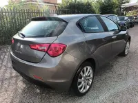 Usata Alfa Romeo Giulietta Super 120 CV (88 kW) 2018 Grigio Utilitaria