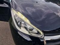 Usata Peugeot 208 Active 75 CV (55 kW) 2017 Utilitaria