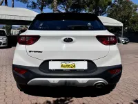Usata Kia Stonic Style 101 CV (74 kW) 2018 Bianco SUV