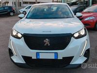 Usata Peugeot 2008 Active 102 CV (75 kW) 2021 Bianco SUV