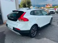 Usata Volvo V40 CC 120 CV (88 kW) 2018 Bianco Station wagon