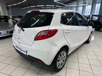 Usata Mazda 2 75 CV (55 kW) 2009 Bianco Utilitaria