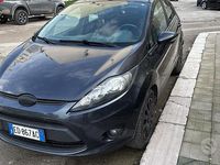 Usata Ford Fiesta 70 CV (51 kW) 2010 Grigio Utilitaria