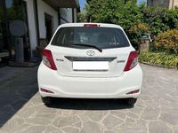 Usata Toyota Yaris Active 69 CV (50 kW) 2012 Bianco Utilitaria