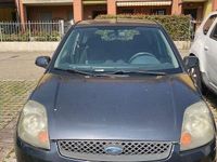 Usata Ford Fiesta Ghia 75 CV (55 kW) 2007 Blu/azzurro Utilitaria