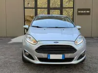 Usata Ford Fiesta Titanium 95 CV (69 kW) 2017 Argento Utilitaria