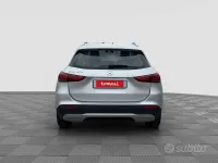 Usata Mercedes GLA180 Business 116 CV (85 kW) 2022 Argento SUV