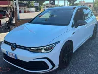 Usata VW Golf VIII R-line 131 CV (96 kW) 2022 Bianco Berlina