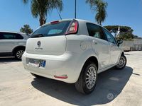 Usata Fiat Punto 77 CV (56 kW) 2013 Bianco Utilitaria
