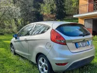Usata Ford Fiesta 60 CV (44 kW) 2012 Grigio Berlina