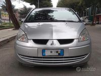 Usata Mitsubishi Colt 95 CV (69 kW) 2005 Grigio Utilitaria