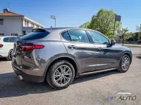 Usata Alfa Romeo Stelvio Business 190 CV (139 kW) 2021 Grigio vesuvio SUV