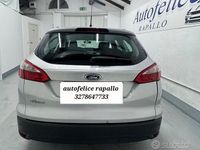 Usata Ford Focus 115 CV (84 kW) 2012 Grigio Station wagon