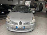 Usata Renault Clio II Luxe 85 CV (62 kW) 2005 Grigio Berlina