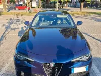 Usata Alfa Romeo Giulia 210 CV (154 kW) 2017 Bluazzurro Berlina