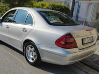 Usata Mercedes E220 Elegance 150 CV (110 kW) 2003 Grigio Berlina