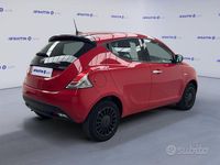 Usata Lancia Ypsilon Silver 70 CV (51 kW) 2023 Rosso Utilitaria