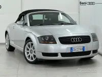 Usata Audi TT Roadster 150 CV (110 kW) 2003 Grigio Cabrio