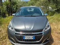 Usata Peugeot 208 Allure 100 CV (73 kW) 2017 Grigio Utilitaria