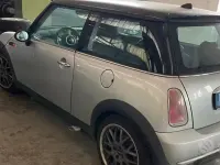 Usata Mini Cooper 170 CV (125 kW) 2005 Grigio Utilitaria