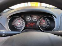 Usata Fiat Punto Young 77 CV (56 kW) 2015 Bianco Berlina