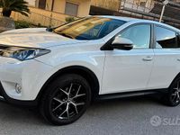 Usata Toyota RAV4 Lounge 150 CV (110 kW) 2014 Bianco SUV