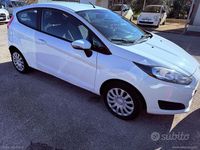 Usata Ford Fiesta Titanium 97 CV (71 kW) 2013 Bianco Berlina