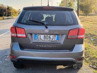 Usata Fiat Freemont 140 CV (102 kW) 2011 Grigio SUV