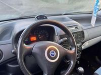 Usata Fiat Punto Active 60 CV (44 kW) 2005 Berlina