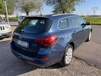 Usata Opel Astra 140 CV (102 kW) 2011 Blu/azzurro Station wagon